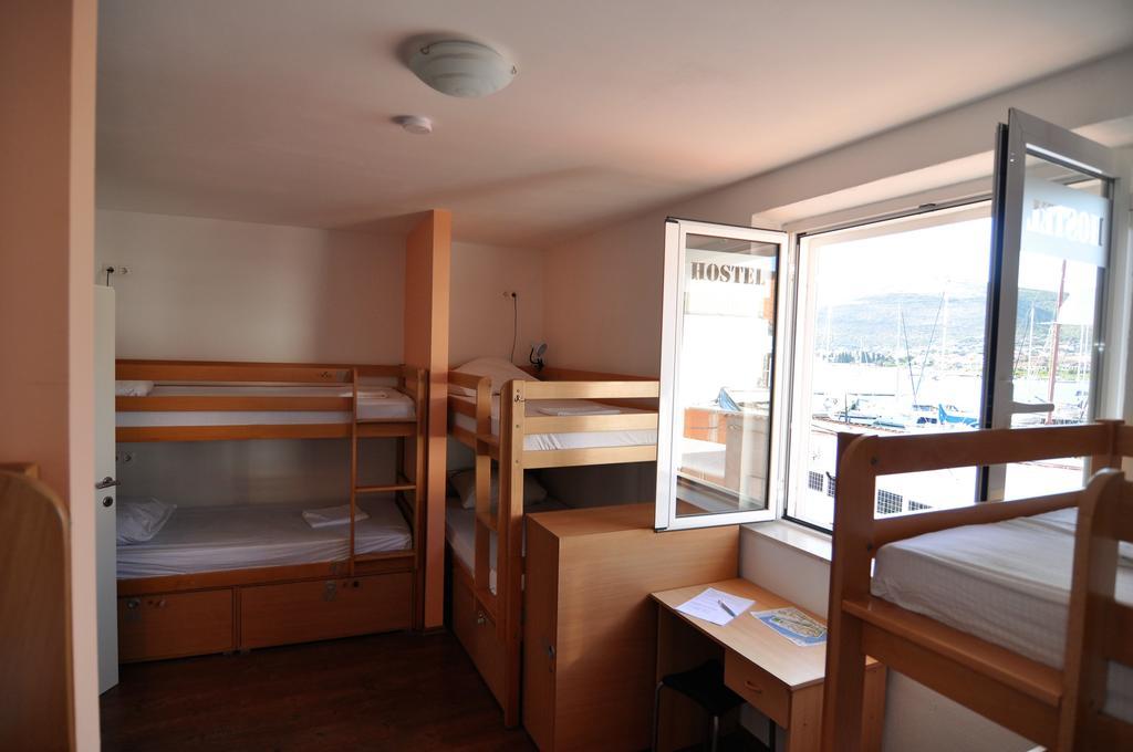 Hostel Marina トロギール エクステリア 写真